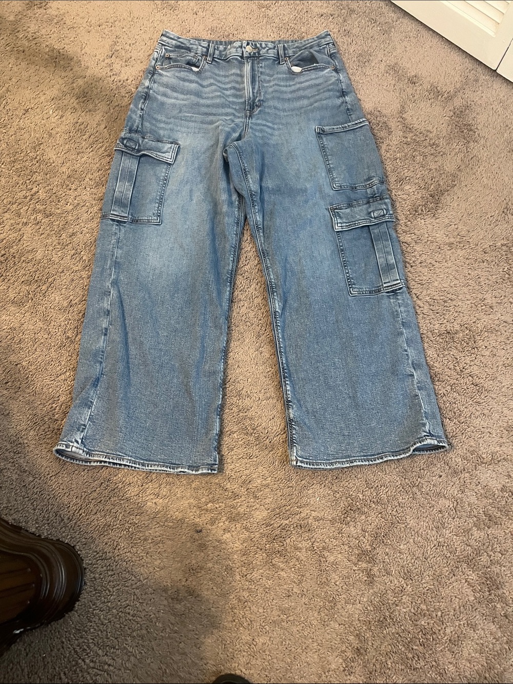 American Eagle Outfitters Light Blue Wide-Leg Cargo Jeans